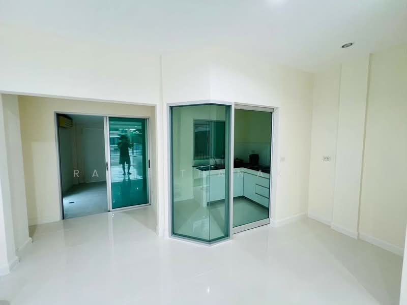 Vista Park Viphavadi : วิสต้า ปาร์ค วิภาวดี, กรุงเทพ, ซอย หมู่บ้านวิสต้าปาร์ค วิภาวดี, ตลาดบางเขน, หลักสี่, กรุงเทพ, 225 ตร.ม., ทาวน์เฮ้าส์ ขาย, โดย Rapee Thanakun, 11562388 - DDproperty.com