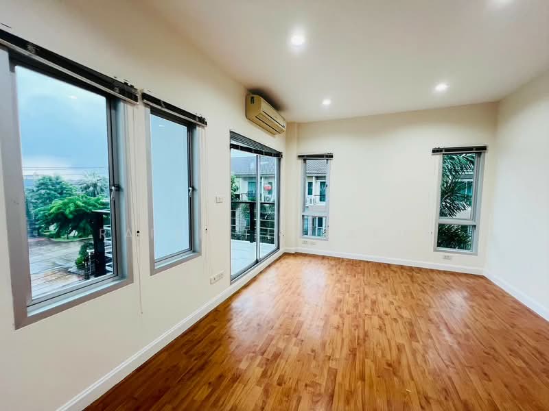 Vista Park Viphavadi : วิสต้า ปาร์ค วิภาวดี, กรุงเทพ, ซอย หมู่บ้านวิสต้าปาร์ค วิภาวดี, ตลาดบางเขน, หลักสี่, กรุงเทพ, 225 ตร.ม., ทาวน์เฮ้าส์ ขาย, โดย Rapee Thanakun, 11562388 - DDproperty.com