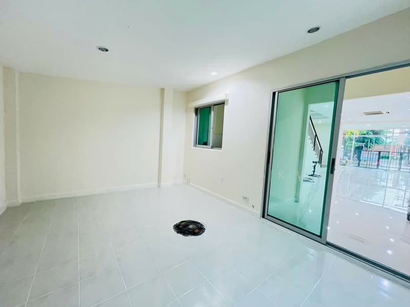 Vista Park Viphavadi, Bangkok, Soi Vista Park Village, Vibhavadi, Talat Bang Khen, Lak Si, Bangkok, 3 Bedrooms, 225 sqm, Townhouse For Sale, by Rapee Thanakun, 11562388 - DDproperty.com