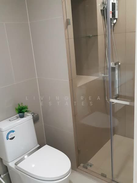 Rich Park @ Triple Station, Bangkok, 591 Srinakarin Road, Suan Luang, Suan Luang, Bangkok, 1 Bedroom, 28 sqm, Condo For Rent, by Living Real Estates, 11562907 - DDproperty.com