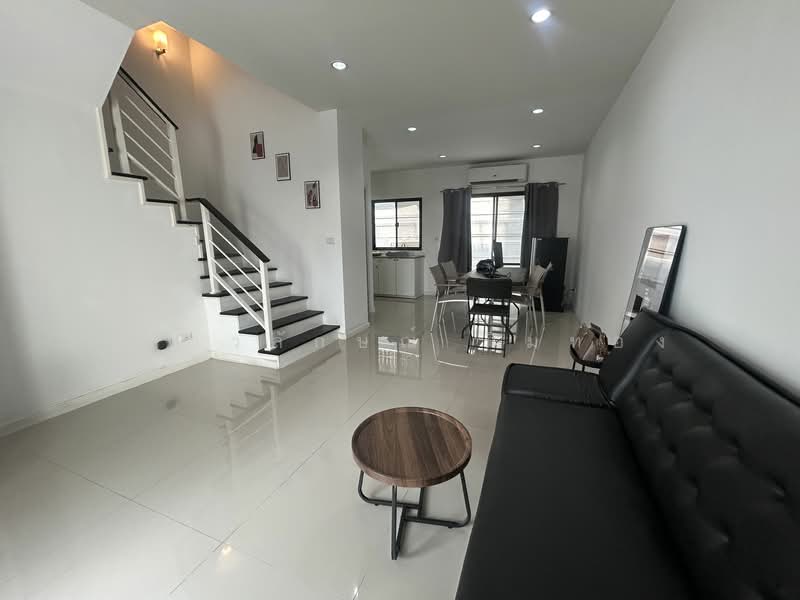 Patio Srinakarin-Rama 9, Bangkok, Krungthep Kreetha Road, Hua Mak, Bang Kapi, Bangkok, 4 Bedrooms, 180 sqm, Townhouse For Rent, by เสาวลักษณ์ มิ้มทอง, 11563455 - DDproperty.com