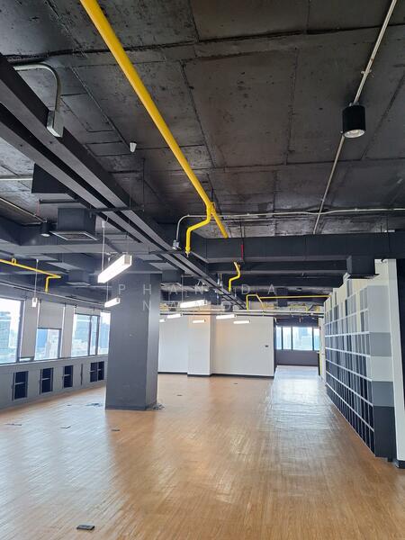 Ocean Tower I, Bangkok, 170 Ratchadaphisek Road, Khlong Toei, Bangkok, , 523 sqm, Office Space For Sale, by Phanida Nanoi, 11563704 - DDproperty.com