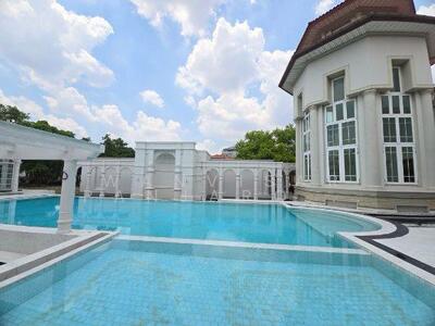 ขาย - ขายคฤหาสน์หรู บนเนื้อที่ 2.5 ไร่ Grand Crystal ติดถนนประดิษฐ์มนูธรรม เลียบทางด่วนเอกมัย-รามอินทรา, กรุงเทพ