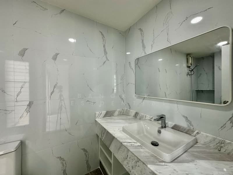 Fifty Fifth Tower : ฟิฟตี้ฟิฟท์ ทาวเวอร์, กรุงเทพ, 84 ซอยสุขุมวิท 55 ถนนสุขุมวิท, คลองตันเหนือ, วัฒนา, กรุงเทพ, 200 ตร.ม., คอนโด ให้เช่า, โดย Bangkok Residential, 11564665 - DDproperty.com