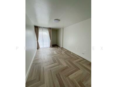 ขาย - Champs Elysees Avenue : ฌ็องเซลิเซ่ อเวนิว, นนทบุรี