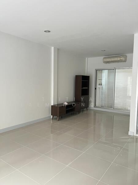 Vista180 Townhouse Nonthaburi for Sales, Nonthaburi, Suan Yai, Muang Nonthaburi, Nonthaburi, 2 Bedrooms, 148 sqm, Townhouse For Sale, by Thitiya Laemthongswat, 11567213 - DDproperty.com