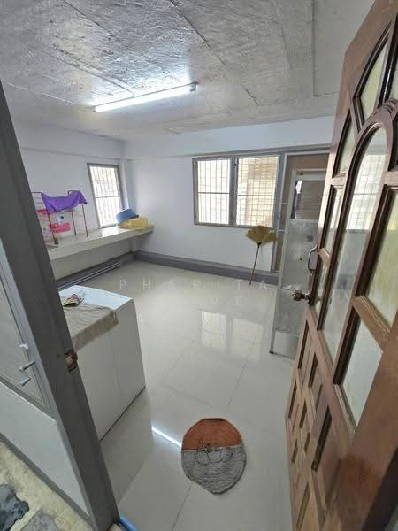 Townhouse for sale! Walkable to Prc ,Dara School, Chiang Mai, Wat Khet, Muang Chiang Mai, Chiang Mai, 4 Bedrooms, 200 sqm, Townhouse For Sale, by Pharita Chaimanee, 11568117 - DDproperty.com