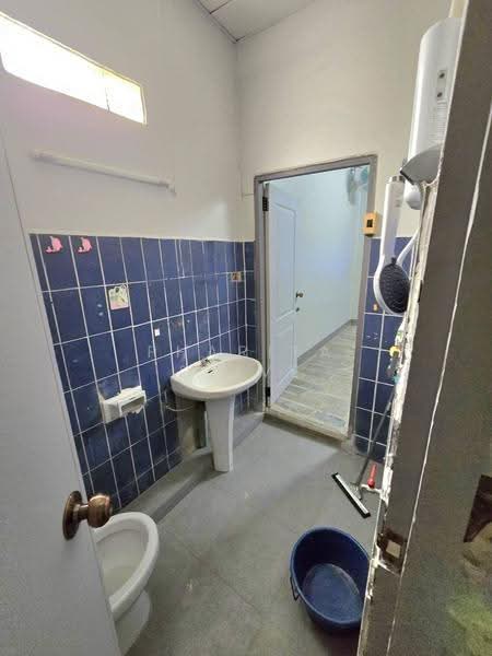 Townhouse for sale! Walkable to Prc ,Dara School, Chiang Mai, Wat Khet, Muang Chiang Mai, Chiang Mai, 4 Bedrooms, 200 sqm, Townhouse For Sale, by Pharita Chaimanee, 11568117 - DDproperty.com