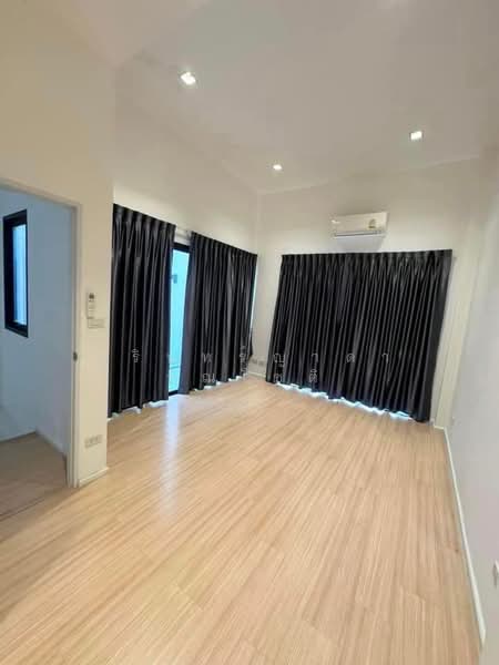Y Residence Sukhumvit 113 : วาย เรซิเดนท์ สุขุมวิท 113, สมุทรปราการ, ถนนสุขุมวิท 113 (ซ.ด่านสำโรง 42/1), สำโรงเหนือ, เมืองสมุทรปราการ, สมุทรปราการ, 220 ตร.ม., ทาวน์เฮ้าส์ ให้เช่า, โดย ปรินทร์ญาดา ชิณโชติ, 11570692 - DDproperty.com