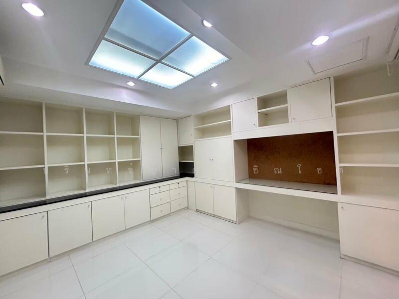 Home Office Rama 9, Bangkok, Suan Luang, Bangkok, 3 Bedrooms, 250 sqm, Single Detached House For Rent, by ปรินทร์ญาดา ชิณโชติ, 11571986 - DDproperty.com