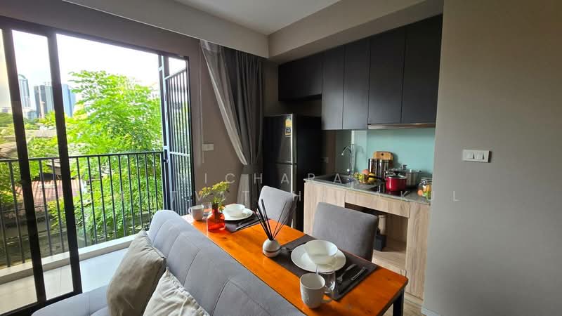 Blossom Condo @ Sathorn-Charoenrat : บลอสซั่ม คอนโด สาทร-เจริญราษฎร์, กรุงเทพ, ถนนเจริญราษฎร์, ทุ่งวัดดอน, สาทร, กรุงเทพ, 30 ตร.ม., คอนโด ขาย, โดย Rynnrima Khankaew, 11572344 - DDproperty.com