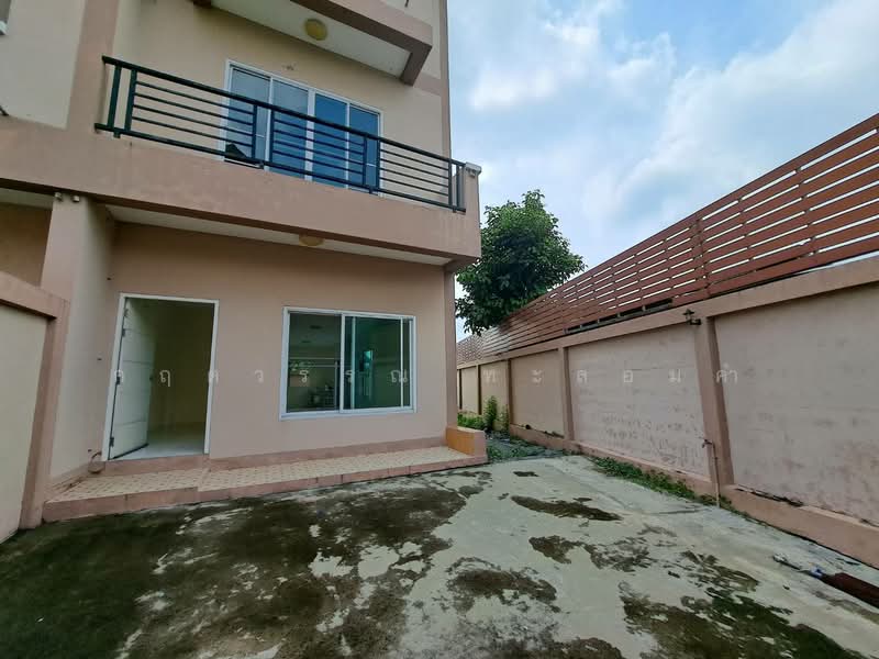 บ้านเช่า, Bangkok, 1 รามอินทรา, Tha Rang, Bang Khen, Bangkok, 4 Bedrooms, 200 sqm, Townhouse For Rent, by กฤตวรรณ ทะลอมคำ, 11572607 - DDproperty.com