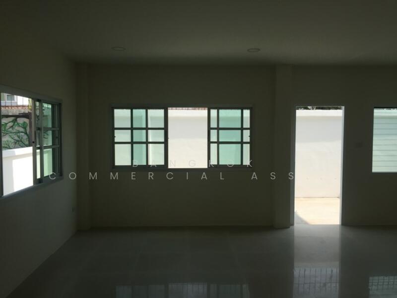 ธารดารา, Chon Buri (Pattaya), Surasak, Si Racha, Chon Buri (Pattaya), 3 Bedrooms, 136 sqm, Single Detached House For Sale, by Bangkok Commercial Asset Management Com, 11573282 - DDproperty.com