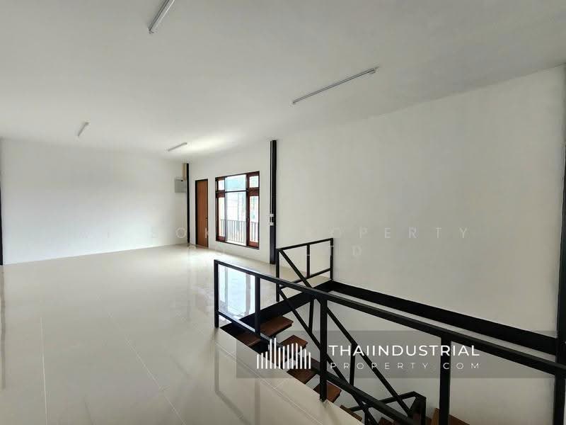 Factory or Warehouse 325 sqm for RENT at Khlong Si, Khlong Luang, Pathum Thani (ID: AT1761R), Pathum Thani, Khlong Si, Khlong Luang, Pathum Thani, , 325 sqm, Warehouse/Factory For Rent, by AT SOKO PROPERTY CO., LTD, 11574079 - DDproperty.com