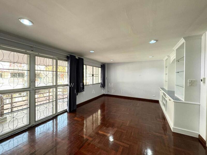 ขาย ทาวน์โฮม 4 ชั้น ใจกลางถนนพัฒนาการ บนเนื้อที่ 31.5 ตร.ว. พื้นที่ใช้สอยกว่า 300 ตร.ม. 5 นอน 7 น้ำ, กรุงเทพ, พัฒนาการ, สวนหลวง, สวนหลวง, กรุงเทพ, 300 ตร.ม., ทาวน์เฮ้าส์ ขาย, โดย TopLands of Thailand, 11574253 - DDproperty.com