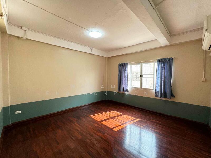 ขาย ทาวน์โฮม 4 ชั้น ใจกลางถนนพัฒนาการ บนเนื้อที่ 31.5 ตร.ว. พื้นที่ใช้สอยกว่า 300 ตร.ม. 5 นอน 7 น้ำ, กรุงเทพ, พัฒนาการ, สวนหลวง, สวนหลวง, กรุงเทพ, 300 ตร.ม., ทาวน์เฮ้าส์ ขาย, โดย TopLands of Thailand, 11574253 - DDproperty.com