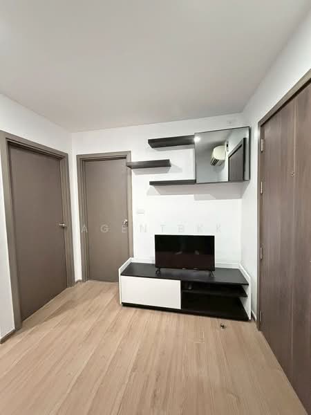 The Base Sukhumvit 77, Bangkok, 289 Sukhumvit 77 Road, Phra Kanong Nua, Watthana, Bangkok, 1 Bedroom, 31 sqm, Condo For Rent, by Agentbkk, 11578446 - DDproperty.com