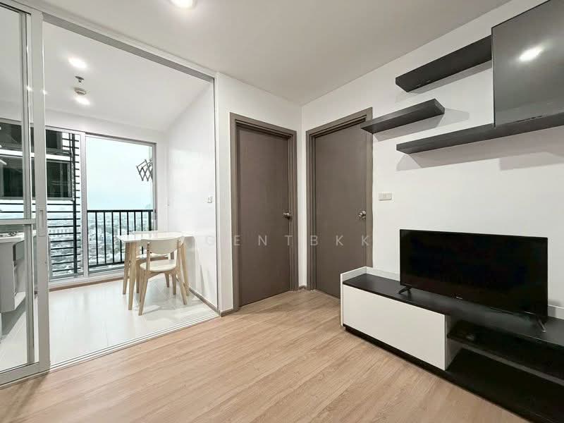 The Base Sukhumvit 77, Bangkok, 289 Sukhumvit 77 Road, Phra Kanong Nua, Watthana, Bangkok, 1 Bedroom, 31 sqm, Condo For Rent, by Agentbkk, 11578446 - DDproperty.com