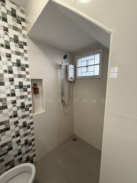 Golden Town Sukhumvit-Bearing Station, Samut Prakan, Soi Tesabansamrongtai 6, Sam Rong, Phra Pra Daeng, Samut Prakan, 4 Bedrooms, 109 sqm, Townhouse For Rent, by Living Condo, 11578797 - DDproperty.com