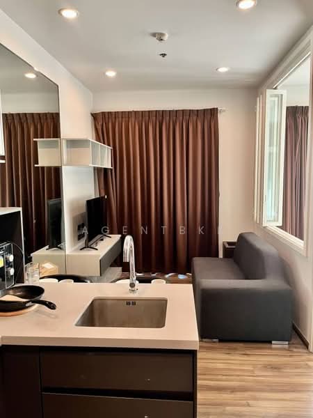 Wyne Sukhumvit, Bangkok, 1120 Sukhumvit Road, Phra Kanong, Khlong Toei, Bangkok, 1 Bedroom, 30 sqm, Condo For Rent, by Agentbkk, 11579142 - DDproperty.com