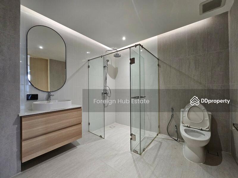 For Rent - The Pentacles, Bangkok
