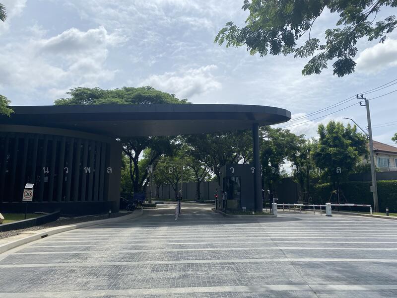 Mantana Srinakarin - Bangna : มัณฑนา ศรีนครินทร์ - บางนา, สมุทรปราการ, 159 ถนนวัดหนามแดง, บางแก้ว, บางพลี, สมุทรปราการ, 315 ตร.ม., บ้านเดี่ยว ให้เช่า, โดย นวพล พิธานวรรณกุล, 11581893 - DDproperty.com