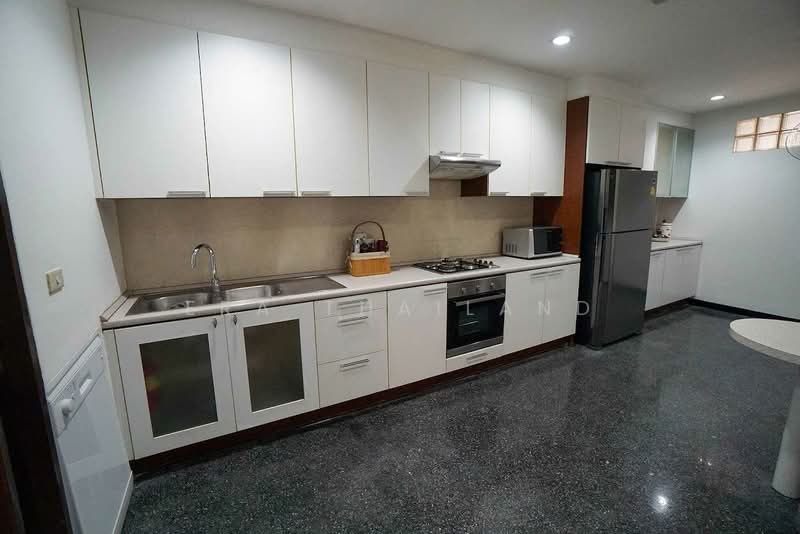 Raintree Village Apartment, Bangkok, 21 Soi Sukhumvit 41, Khlong Tan Nua, Watthana, Bangkok, 3 Bedrooms, 320 sqm, Condo For Rent, by ERA Thailand, 11582045 - DDproperty.com