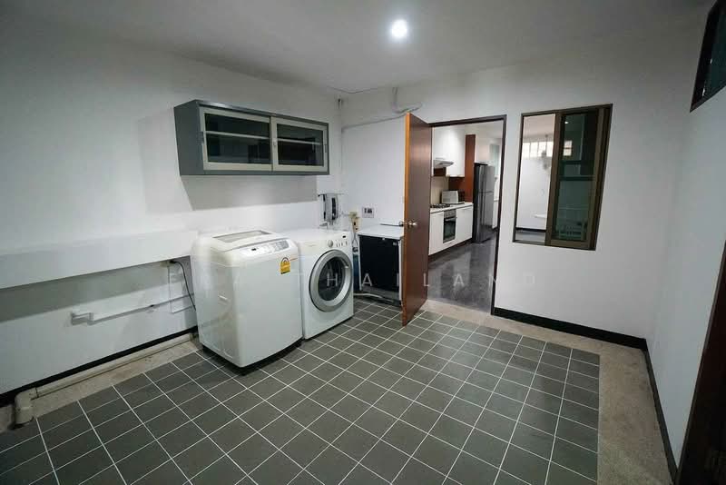 Raintree Village Apartment, Bangkok, 21 Soi Sukhumvit 41, Khlong Tan Nua, Watthana, Bangkok, 3 Bedrooms, 320 sqm, Condo For Rent, by ERA Thailand, 11582045 - DDproperty.com