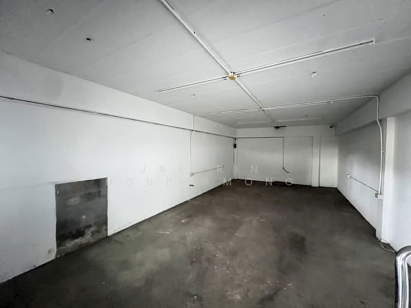 ให้เช่าโกดัง จตุจักร กรุงเทพ ซอยงามวงศ์วาน พื้นที่ 800 ตรม, Bangkok, Lat Yao, Chatuchak, Bangkok, , 800 sqm, Warehouse/Factory For Rent, by Jakarin Houpramong, 11582106 - DDproperty.com