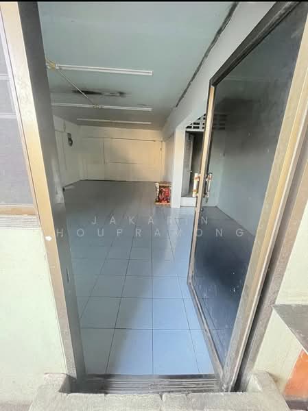 ให้เช่าโกดัง จตุจักร กรุงเทพ ซอยงามวงศ์วาน พื้นที่ 800 ตรม, Bangkok, Lat Yao, Chatuchak, Bangkok, , 800 sqm, Warehouse/Factory For Rent, by Jakarin Houpramong, 11582106 - DDproperty.com