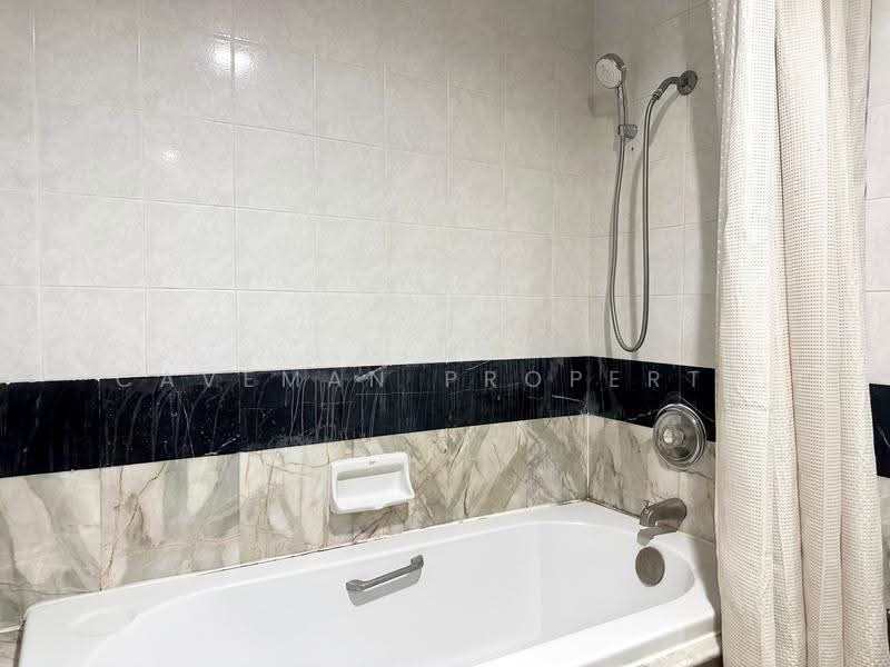 The Grand Regent, Bangkok, 2 2/399 Soi Mahatlek Luang 2, Lumphini, Pathum Wan, Bangkok, Studio, 37 sqm, Condo For Rent, by Caveman Property, 11582620 - DDproperty.com