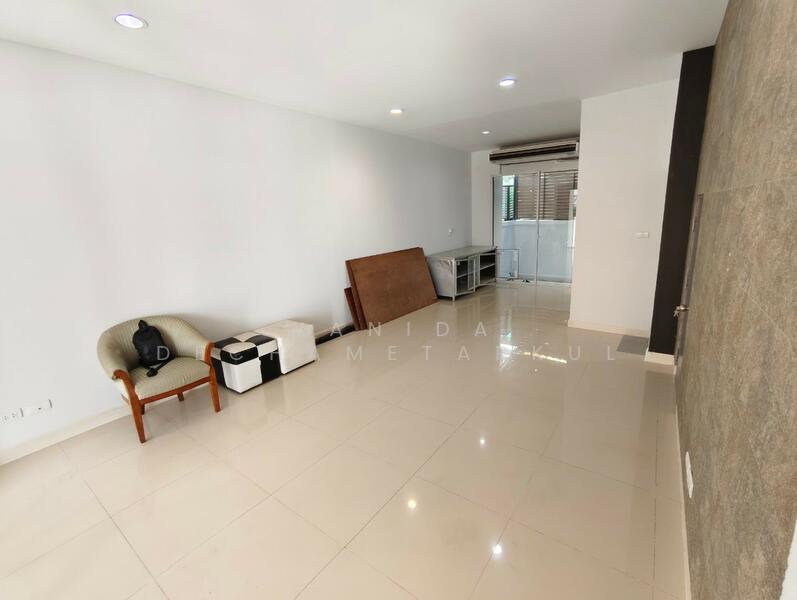 ให้เช่า - Baan Klang Muang S-Sense Srinakarin : บ้านกลางเมือง เอส เซนต์ ศรีนครินทร์, กรุงเทพ