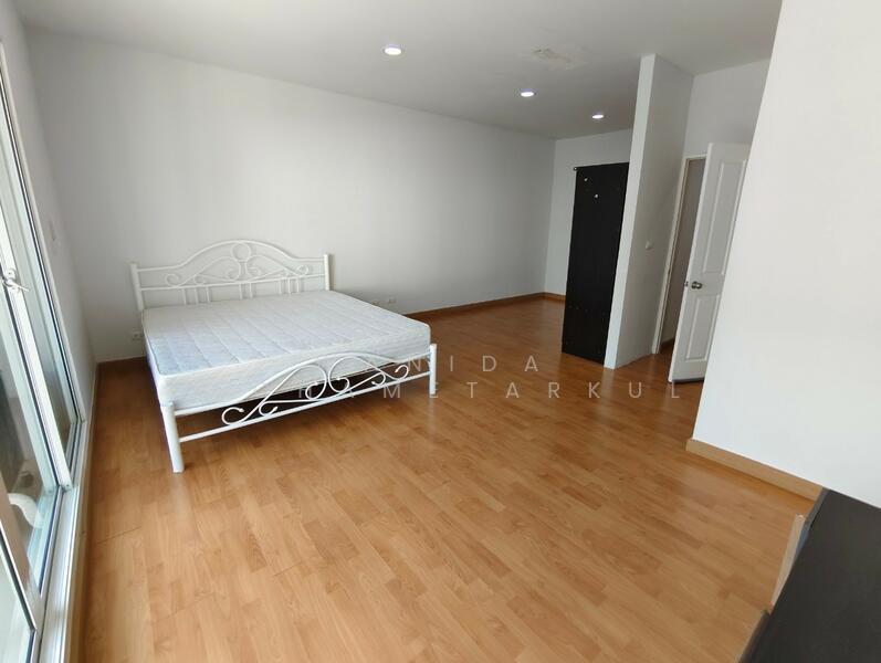 ให้เช่า - Baan Klang Muang S-Sense Srinakarin : บ้านกลางเมือง เอส เซนต์ ศรีนครินทร์, กรุงเทพ