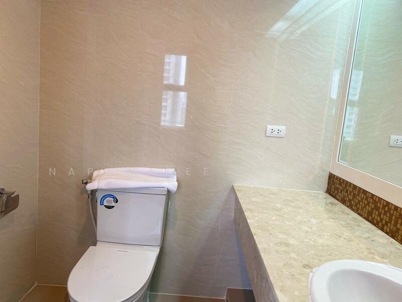 G.P. Grande Tower, Bangkok, 55 Sukhumvit 23, Khlongtoei Nua, Watthana, Bangkok, 2 Bedrooms, 180 sqm, Condo For Rent, by Napawadee Homhuk, 11583828 - DDproperty.com