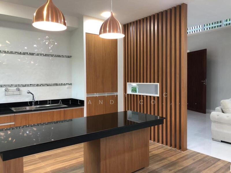 For Rent - ขายและให้เช่าบ้านเดี่ยวหลังใหญ่ ใกล้บางแสน ติดทะเล พร้อมเฟอร์นิเจอร์ หมู่บ้าน Heritage บางพระ, Chon Buri