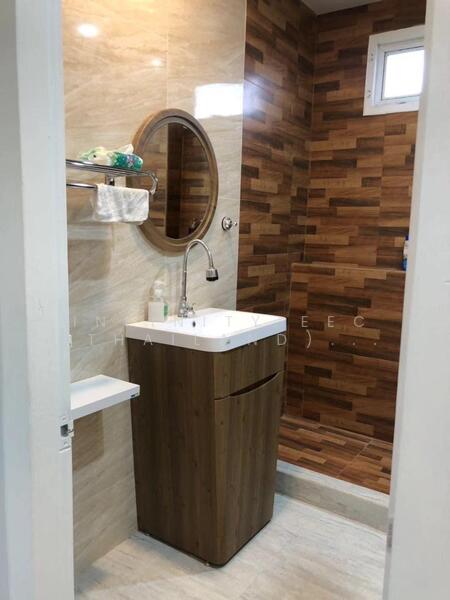 ให้เช่า - ขายและให้เช่าบ้านเดี่ยวหลังใหญ่ ใกล้บางแสน ติดทะเล พร้อมเฟอร์นิเจอร์ หมู่บ้าน Heritage บางพระ, ชลบุรี