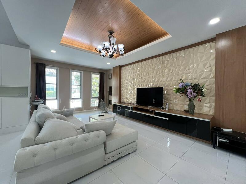 For Rent - ขายและให้เช่าบ้านเดี่ยวหลังใหญ่ ใกล้บางแสน ติดทะเล พร้อมเฟอร์นิเจอร์ หมู่บ้าน Heritage บางพระ, Chon Buri