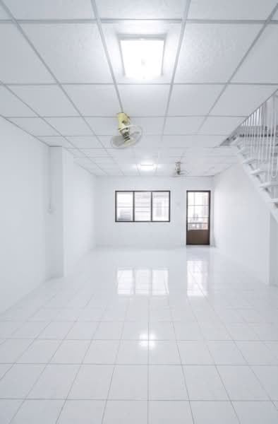 **For Sale: Townhouse in Nakhon Pathom**, Nakhon Pathom, 51 เทศา, Huai Chorakhe, Muang Nakhon Pathom, Nakhon Pathom, 2 Bedrooms, 25 sqm, Townhouse For Sale, by เพชรรัตน์ มณีนุษย์, 11584850 - DDproperty.com