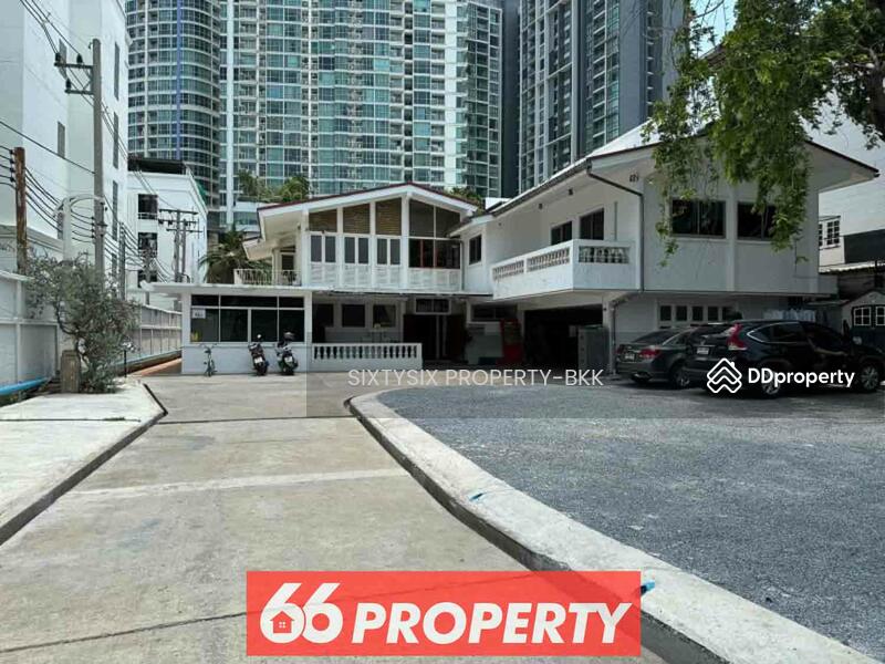 For Sale - Commercial/Shophouse for Sale in the heart of Prakhanong, Bangkok