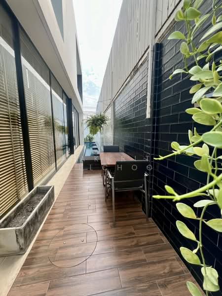 15 Gates, Bangkok, Khlong Chan, Bang Kapi, Bangkok, 5 Bedrooms, 409 sqm, Single Detached House For Sale, by Jakkrit Nilchoo, 11585111 - DDproperty.com