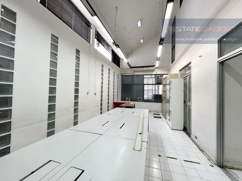 ขาย - ขายโฮมออฟฟิศ 60ตรว. 3ชั้น ทาวน์อินทาวน์ ศรีวรา ใกล้ ถ.เลียบด่วนเอกมัย (081-434-9959), กรุงเทพ