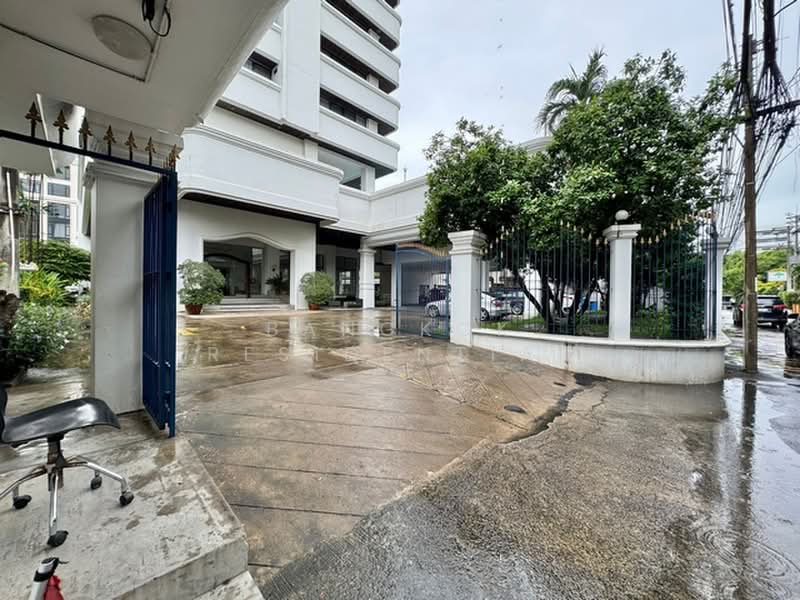 Tipamas Mansion, Bangkok, 40 Soi Prompak, Khlong Tan Nua, Watthana, Bangkok, 3 Bedrooms, 260 sqm, Condo For Rent, by Bangkok Residential, 11585657 - DDproperty.com