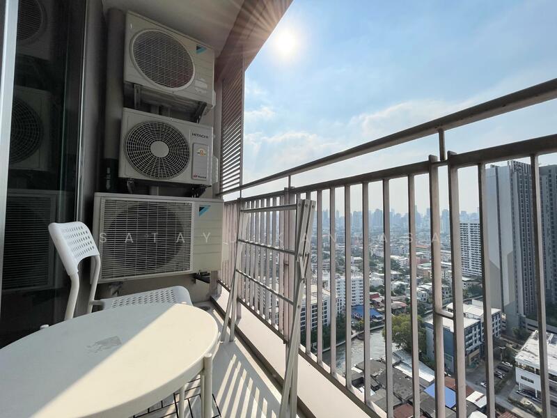 Thru Thonglor, Bangkok, Petchaburi Road, Bang Kapi, Huai Khwang, Bangkok, 2 Bedrooms, 66 sqm, Condo For Rent, by Satayu Kantasa, 11586581 - DDproperty.com