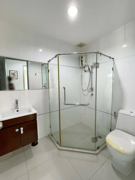 Thru Thonglor, Bangkok, Petchaburi Road, Bang Kapi, Huai Khwang, Bangkok, 2 Bedrooms, 66 sqm, Condo For Rent, by Satayu Kantasa, 11586581 - DDproperty.com