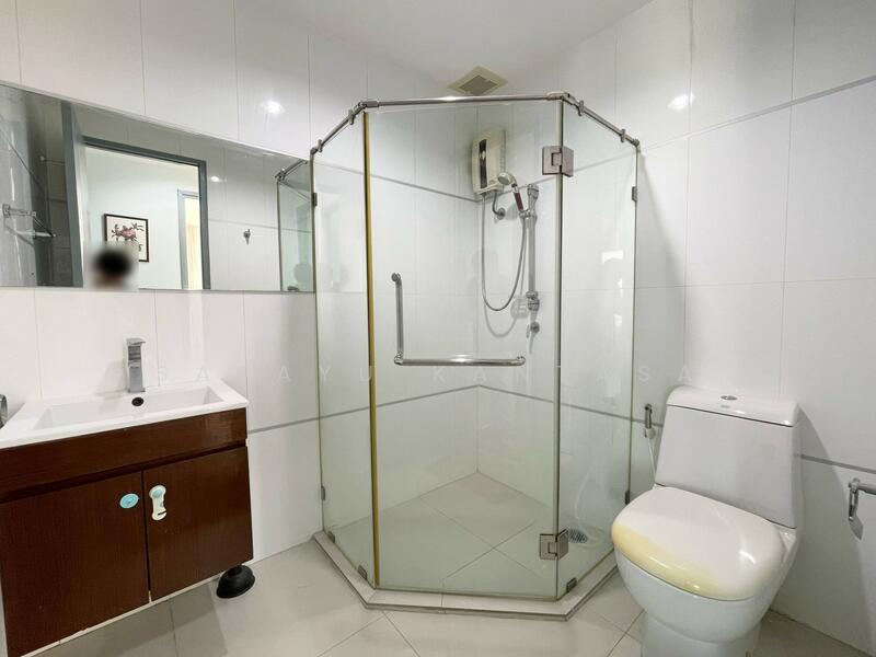 Thru Thonglor, Bangkok, Petchaburi Road, Bang Kapi, Huai Khwang, Bangkok, 2 Bedrooms, 66 sqm, Condo For Rent, by Satayu Kantasa, 11586581 - DDproperty.com