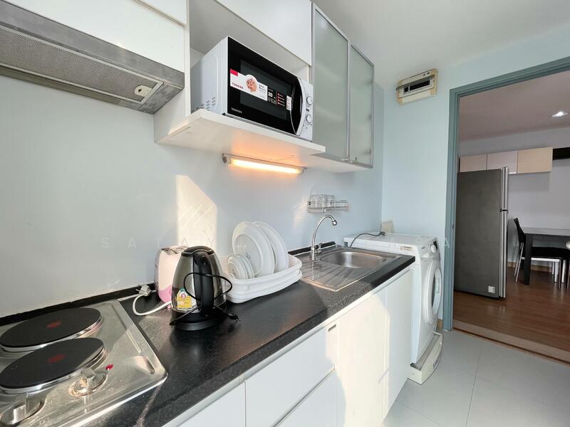 Thru Thonglor, Bangkok, Petchaburi Road, Bang Kapi, Huai Khwang, Bangkok, 2 Bedrooms, 66 sqm, Condo For Rent, by Satayu Kantasa, 11586581 - DDproperty.com