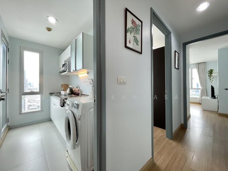 Thru Thonglor, Bangkok, Petchaburi Road, Bang Kapi, Huai Khwang, Bangkok, 2 Bedrooms, 67 sqm, Condo For Rent, by Satayu Kantasa, 11586581 - DDproperty.com