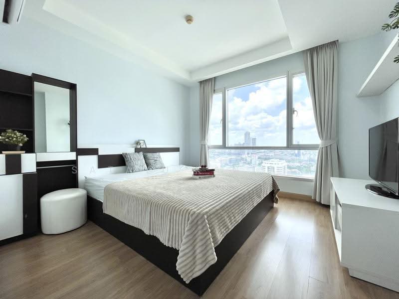 Thru Thonglor, Bangkok, Petchaburi Road, Bang Kapi, Huai Khwang, Bangkok, 2 Bedrooms, 67 sqm, Condo For Rent, by Satayu Kantasa, 11586581 - DDproperty.com