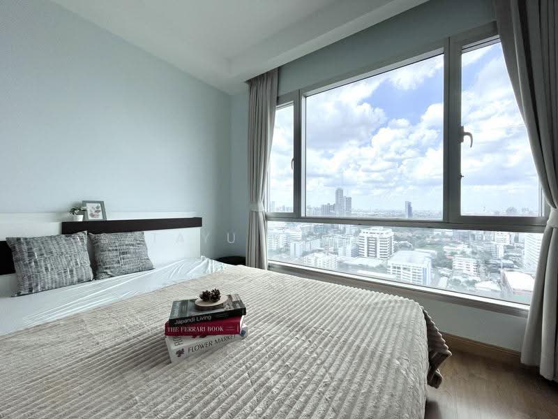 Thru Thonglor, Bangkok, Petchaburi Road, Bang Kapi, Huai Khwang, Bangkok, 2 Bedrooms, 67 sqm, Condo For Rent, by Satayu Kantasa, 11586581 - DDproperty.com