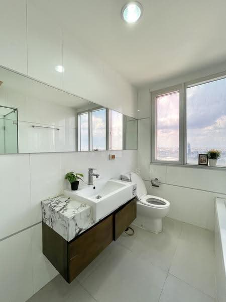 Thru Thonglor, Bangkok, Petchaburi Road, Bang Kapi, Huai Khwang, Bangkok, 2 Bedrooms, 67 sqm, Condo For Rent, by Satayu Kantasa, 11586581 - DDproperty.com